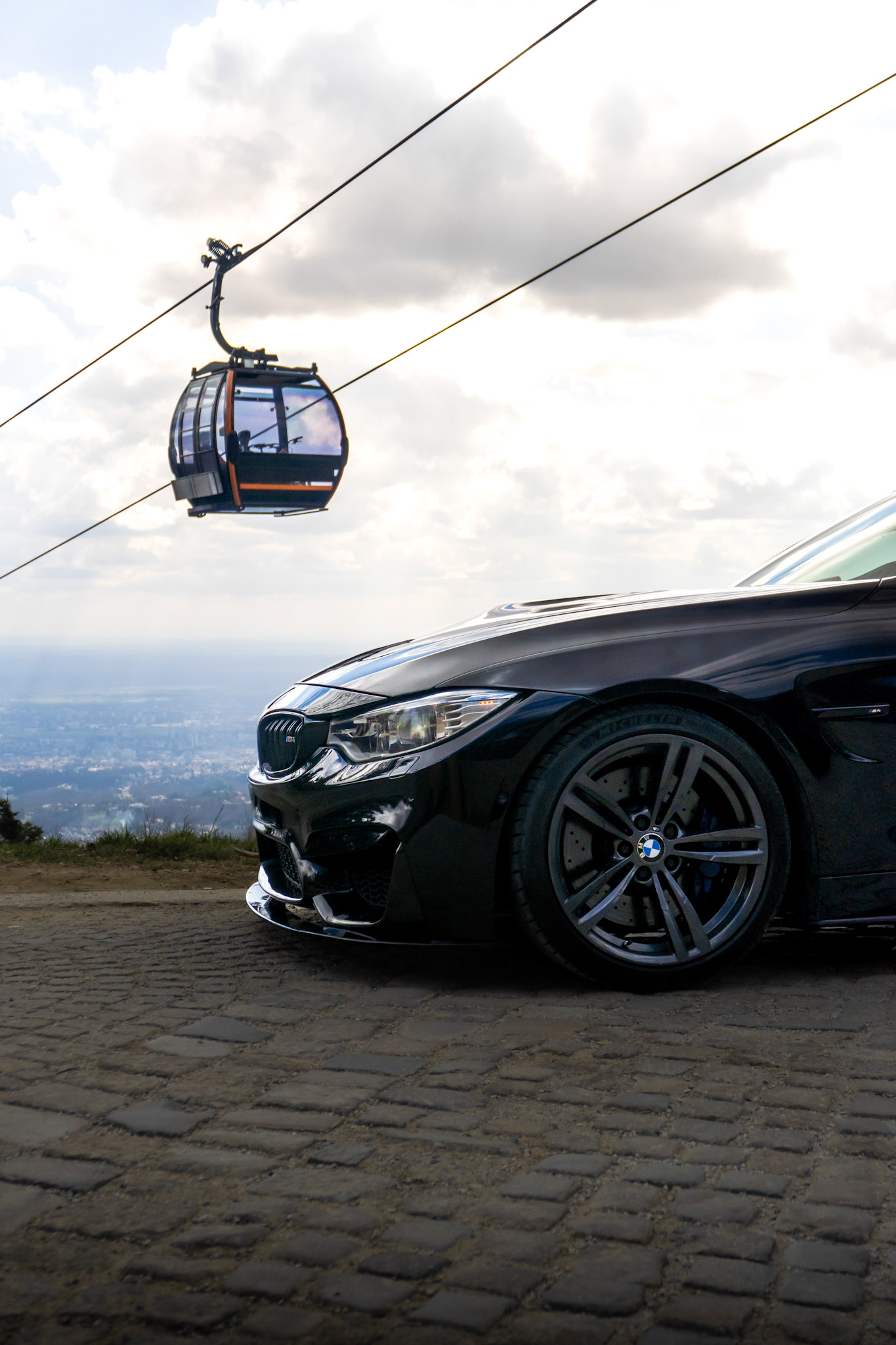 BMW M4 Competition — žičara Sljeme prednji kut